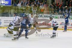 DEL - Eishockey - ERC Ingolstadt - Thomas Sabo Ice Tigers - Saison 2015/2016 - Tomas Kubalik (#81 ERC Ingolstadt) mit dem 1:0 Führungstreffer - Alexander Barta (#92 ERC Ingolstadt) - Tyler Beskorowany Torwart (#34 Ice Tigers) - Foto: Meyer Jürgen