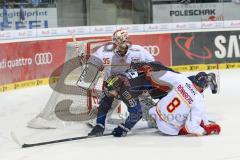 DEL - Eishockey - ERC Ingolstadt - Düsseldorfer EG DEG -  Torwart Mathias Niederberger (DEG 35) und rechts Joonas Rönneberg (8 DEG) stoppen mitte Tomas Kubalik (ERC 81)