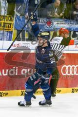 DEL - Eishockey - ERC Ingolstadt - Kölner Haie - Saison 2015/2016 - Thomas Greilinger (#39 ERC Ingolstadt) mit dem 1:0 Führungstreffer - jubel - Foto: Meyer Jürgen