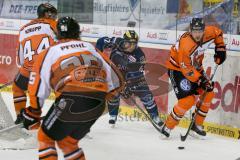 DEL - Eishockey - ERC Ingolstadt - Grizzlys Wolfsburg - Saison 2015/2016 - Jared Ross (#42 ERC Ingolstadt) - Sharrow James (#3 Wolfsburg) - Krupp Björn (#44 Wolfsburg) - Foto: Jürgen Meyer