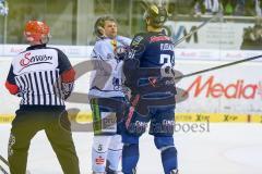 DEL - Eishockey - ERC Ingolstadt - Straubing Tigers - Saison 2015/2016 - Tomas Kubalik (#81 ERC Ingolstadt) - Yeo Dylan (#5 Straubing) -Urban Denny (#44 Straubing) - Foto: Jürgen Meyer