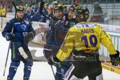 DEL - Eishockey - ERC Ingolstadt - Krefeld Pinguine - Saison 2015/2016 - Benedikt Kohl (#34 ERC Ingolstadt) - Brandon Buck (#9 ERC Ingolstadt) nach seinem 3:0 Führungstreffer -  - Patrick McNeill (#2 ERC Ingolstadt) - Yared Hagos (#19 Krefeld)  - Foto: Me