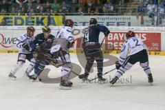 DEL - Eishockey - ERC Ingolstadt - Iserlohn Roosters - Saison 2015/2016 - Petr Taticek (#17 ERC Ingolstadt) - Brandon Buck (#9 ERC Ingolstadt) - Cotè Jean-Philippe (2 Iserlohn) - Foto: Jürgen Meyer