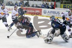 DEL - Eishockey - ERC Ingolstadt - EHC Red Bull München - Fabio Wagner (#5 ERC Ingolstadt) - Timo Pielmeier Torwart (#51 ERC Ingolstadt) - Saison 2015/2016 - Foto: Meyer Jürgen