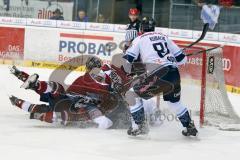 DEL - Eishockey - ERC Ingolstadt -Hamburg Freezers - Saison 2015/2016 - Jared Ross (#42 ERC Ingolstadt) - Tomas Kubalik (#81 ERC Ingolstadt) - Henne-Marc-Marcel Torwart (#35 ERC Ingolstadt) - Brett Festerling (#2 Hamburg)  - Foto: Meyer Jürgen