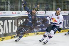 DEL - Eishockey - ERC Ingolstadt - EHC Red Bull München - David Elsner (#61 ERC Ingolstadt) mit dem 1:1 Ausgleichstreffer - jubel - Boyle Daryl (#6 München) - - Saison 2015/2016 - Foto: Meyer Jürgen