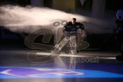 DEL - Eishockey - ERC Ingolstadt - Adler Mannheim - Saison 2015/2016 - Timo Pielmeier (#51 ERC Ingolstadt) beim Einlaufen - Foto: Jürgen Meyer