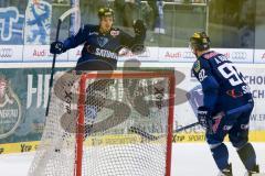 DEL - Eishockey - ERC Ingolstadt - Thomas Sabo Ice Tigers - Saison 2015/2016 - Tomas Kubalik (#81 ERC Ingolstadt) mit dem 1:0 Führungstreffer - Alexander Barta (#92 ERC Ingolstadt) - Jubel - Foto: Meyer Jürgen
