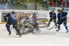 DEL - Eishockey - ERC Ingolstadt - Augsburger Panther - Saison 2015/2016 - Thomas Greilinger (#39 ERC Ingolstadt) - Ben Meisner Torwart (#30 Augsburg)  - Tomas Kubalik (#81 ERC Ingolstadt) - Steffen Tölzer (#13 Augsburg)  - Foto: Meyer Jürgen