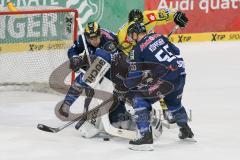 DEL - Eishockey - ERC Ingolstadt - Krefeld Pinguine - Saison 2015/2016 - Timo Pielmeier Torwart (#51 ERC Ingolstadt) - Patrick Köppchen (#55 ERC Ingolstadt) - Salcido Brian (#22 ERC Ingolstadt) - Herberts Vasiljevs (#23 Krefeld)  - Foto: Meyer Jürgen