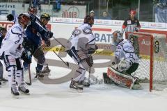 DEL - Eishockey - ERC Ingolstadt - Iserlohn Roosters - Saison 2015/2016 - Petr Taticek (#17 ERC Ingolstadt) mit dem 2:0 Führungstreffer - John Laliberte (#15 ERC Ingolstadt) - Pickard Chet Torwart (#34 Iserlohn) - Lavalleé Kevin (#20 Iserlohn) - Foto: Mey