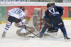 DEL - Eishockey - ERC Ingolstadt - Iserlohn Roosters - Saison 2015/2016 - York Mike (#78 Iserlohn) - Timo Pielmeier Torwart (#51 ERC Ingolstadt) - Foto: Meyer Jürgen