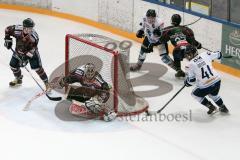 DNL2-Finale - ERC Ingolstadt - Jungpanther - Iserlohn Roosters -  Saison 2015/2016 - Figge Justin Torwart Iserlohn - Geiss Maximilian #41 weiss ERC Ingolstadt - Foto: Meyer Jürgen