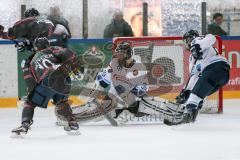 DNL2-Finale - ERC Ingolstadt - Jungpanther - Iserlohn Roosters -  Saison 2015/2016 - Schneider Christian Torwart ERC Ingolstadt - Klinke Jonathan #7 Iserlohn - Zeitler Ted #10 Iserlohn - Foto: Meyer Jürgen