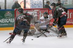 DNL2-Finale - ERC Ingolstadt - Jungpanther - Iserlohn Roosters -  Saison 2015/2016 - Schneider Christian Torwart ERC Ingolstadt - Klinke Jonathan #7 Iserlohn - Foto: Meyer Jürgen