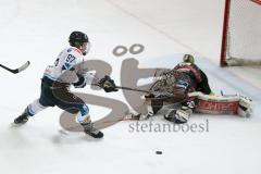 DNL2-Finale - ERC Ingolstadt - Jungpanther - Iserlohn Roosters - Semmler Christian weiss ERC Ingolstadt - Figge Justin Torwart Iserlohn -  Saison 2015/2016 - Foto: Meyer Jürgen