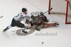 DNL2-Finale - ERC Ingolstadt - Jungpanther - Iserlohn Roosters - Semmler Christian weiss ERC Ingolstadt - Figge Justin Torwart Iserlohn -  Saison 2015/2016 - Foto: Meyer Jürgen