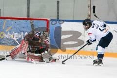 DNL2-Finale - ERC Ingolstadt - Jungpanther - Iserlohn Roosters -  Saison 2015/2016 - Figge Justin Torwart Iserlohn - Maximilian Geiss #41 ERC Ingolstadt - Foto: Meyer Jürgen