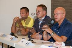 ERC Ingolstadt Pressekonferenz - Kooperation mit ESV Kaufbeuren, EV Regensburg und EHC Bayreuth - vo li  Mike Muller ESV Kaufbeuren - Michael Kreitl Geschäftsf.ESV Kaufbeuren - Jiri Ehrenberger - Foto: Jürgen Meyer