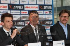 DEL - Eishockey - ERC Ingolstadt - Saison 2015/2016 - Pressekonferenz und Neuvorstellung des neuen Trainer Kurt Kleinendorst - Pressesprecher Martin Wimösterer links - Kurt Kleinendorst Cheftrainer ERC Ingolstadt - Peppi Heiss - Foto: Markus Banai