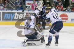 DEL - Eishockey - Eisbären Berlin - ERC Ingolstadt - Saison 2016/2017 - Timo Pielmeier Torwart (#51 ERCI) - Dustin Friesen (#14 ERCI) - Jamie MacQueen (#17 Berlin) - Foto: Meyer Jürgen