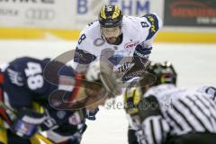 DEL - Eishockey - Eisbären Berlin - ERC Ingolstadt - Saison 2016/2017 - Thomas Oppenheimer (#8 ERCI) beim Bully - Foto: Meyer Jürgen