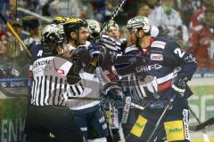 DEL - Eishockey - Eisbären Berlin - ERC Ingolstadt - Saison 2016/2017 - Thomas Greilinger (#39 ERCI) - schlägerei - Foto: Meyer Jürgen