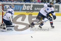 DEL - Eishockey - Eisbären Berlin - ERC Ingolstadt - Saison 2016/2017 - Timo Pielmeier Torwart (#51 ERCI) - Brandon Buck (#9 ERCI) - Foto: Meyer Jürgen