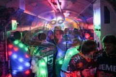 DEL - Eishockey - ERC Ingolstadt - Sonderzug nach Berlin - Saison 2016/2017 - Fans im Zug - Partywaggon - Foto: Meyer Jürgen -