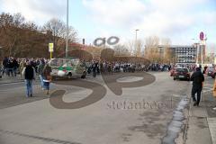 DEL - Eishockey - Eisbären Berlin - ERC Ingolstadt - Sonderzug - Saison 2016/2017 - Fans bei der Ankunft in Berlin - Foto: Meyer Jürgen