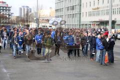 DEL - Eishockey - Eisbären Berlin - ERC Ingolstadt - Sonderzug - Saison 2016/2017 - Fans bei der Ankunft in Berlin - Foto: Meyer Jürgen