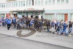 DEL - Eishockey - Eisbären Berlin - ERC Ingolstadt - Sonderzug - Saison 2016/2017 - Fans bei der Ankunft in Berlin - Foto: Meyer Jürgen