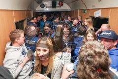 DEL - Eishockey - ERC Ingolstadt - Sonderzug nach Berlin - Saison 2016/2017 - Fans im Zug - Partywaggon - Foto: Meyer Jürgen -