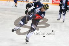 CHL- Eishockey - ERC Ingolstadt - Lukko Rauma - Saison 2016/2017 -Brian Salcido (#22 ERCI) beim warm machen -  Foto: Meyer Jürgen