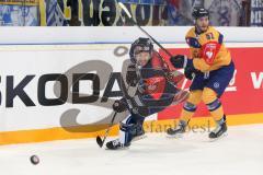 CHL- Eishockey - ERC Ingolstadt - Lukko Rauma - Saison 2016/2017 - Petr Taticek (#17 ERCI) - Jesse Virtanen (Nr.51, Lukko Rauma) - Foto: Meyer Jürgen