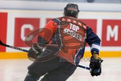CHL- Eishockey - ERC Ingolstadt - Lukko Rauma - Saison 2016/2017 - Petr Taticek (#17 ERCI) beim warm machen mit Topscorer Trikot - Foto: Meyer Jürgen
