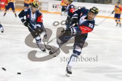 CHL- Eishockey - ERC Ingolstadt - Lukko Rauma - Saison 2016/2017 - Brian Salcido (#22 ERCI) beim warm machen - Foto: Meyer Jürgen