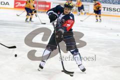 CHL- Eishockey - ERC Ingolstadt - Lukko Rauma - Saison 2016/2017 - Fabio Wagner (#5 ERCI) beim warm machen - Foto: Meyer Jürgen