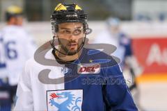 DEL - Eishockey - ERC Ingolstadt - Adler Mannheim - Saison 2016/2017 - Thomas Oppenheimer (#8 ERCI) beim warm machen - Foto: Meyer Jürgen