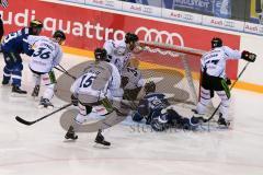 DEL - Eishockey - ERC Ingolstadt - Straubing Tigers - Saison 2016/2017 - Der 2:2  Ausggleichstreffer von Darryl Boyce (#10 ERCI)  - jubel - Climie Matthew Torwart (#33 Straubing) - Zalewski Steven (#15 Straubing) - Foto: Meyer Jürgen