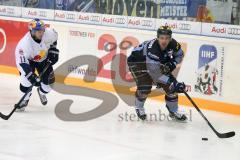 DEL - Eishockey - ERC Ingolstadt - EHC Red Bull München - Saison 2016/2017 - Thomas Greilinger (#39 ERCI) - Aucoin Keith (#11  München) - Foto: Meyer Jürgen