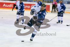 DEL - Eishockey - ERC Ingolstadt - Fischtown Pinguins - Saison 2016/2017 - Jean-Francois Jacques (#44 ERCI) beim warm machen - Foto: Meyer Jürgen