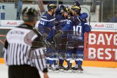 DEL - Eishockey - ERC Ingolstadt - Augsburger Panther - Saison 2016/2017 - Dustin Friesen (#14 ERCI) mit dem 1:1 Ausgleichstreffer - Jubel -Darryl Boyce (#10 ERCI)  -  Jean-Francois Jacques (#44 ERCI) - Foto: Meyer Jürgen