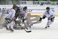 DEL - Eishockey - ERC Ingolstadt - Straubing Tigers - Saison 2016/2017 - Danny Irmen (#19 ERCI) mit einer Torchance - Pätzold Dimitri Torwart (#32 Straubing) - Darryl Boyce (#10 ERCI)  - Timmins Scott (#17 Straubing) - Foto: Meyer Jürgen