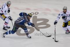 DEL - Eishockey - ERC Ingolstadt - Eisbären Berlin - Saison 2016/2017 - David Elsner (#61 ERCI) mit dem Schuss zum 6:1 Führungstreffer - jubel - Foto: Meyer Jürgen