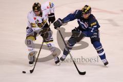 DEL - Eishockey - ERC Ingolstadt - Krefeld Pinguine - Saison 2016/2017 - Patrick McNeill (#2 ERCI) - Herberts Vasiljevs (#23 Krefeld) - Foto: Meyer Jürgen