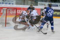 DEL - Eishockey - ERC Ingolstadt - Grizzlys Wolfsburg - Saison 2016/2017 - Brückmann Felix Torwart (#90 Wolfsburg) - Thomas Pielmeier (#50 ERCI) - John Laliberte (#15 ERCI) - Wurm Armin (#12 Wolfsburg) - Foto: Meyer Jürgen