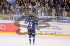 DEL - Eishockey - ERC Ingolstadt - Iserlohn Roosters - Saison 2016/2017 - Brandon Buck (#9 ERCI) bedankt sich bei den Fans - Foto: Meyer Jürgen