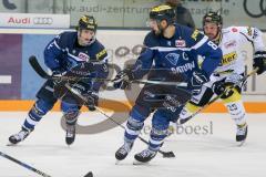 DEL - Eishockey - ERC Ingolstadt - Krefeld Pinguine - Saison 2016/2017 - Brandon Buck (#9 ERCI) - Thomas Oppenheimer (#8 ERCI) -  Foto: Meyer Jürgen