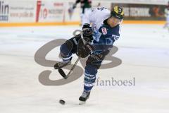 DEL - Eishockey - ERC Ingolstadt - Augsburger Panther - Saison 2016/2017 - Patrick Köppchen (#55 ERCI) beim warm machen - Foto: Meyer Jürgen